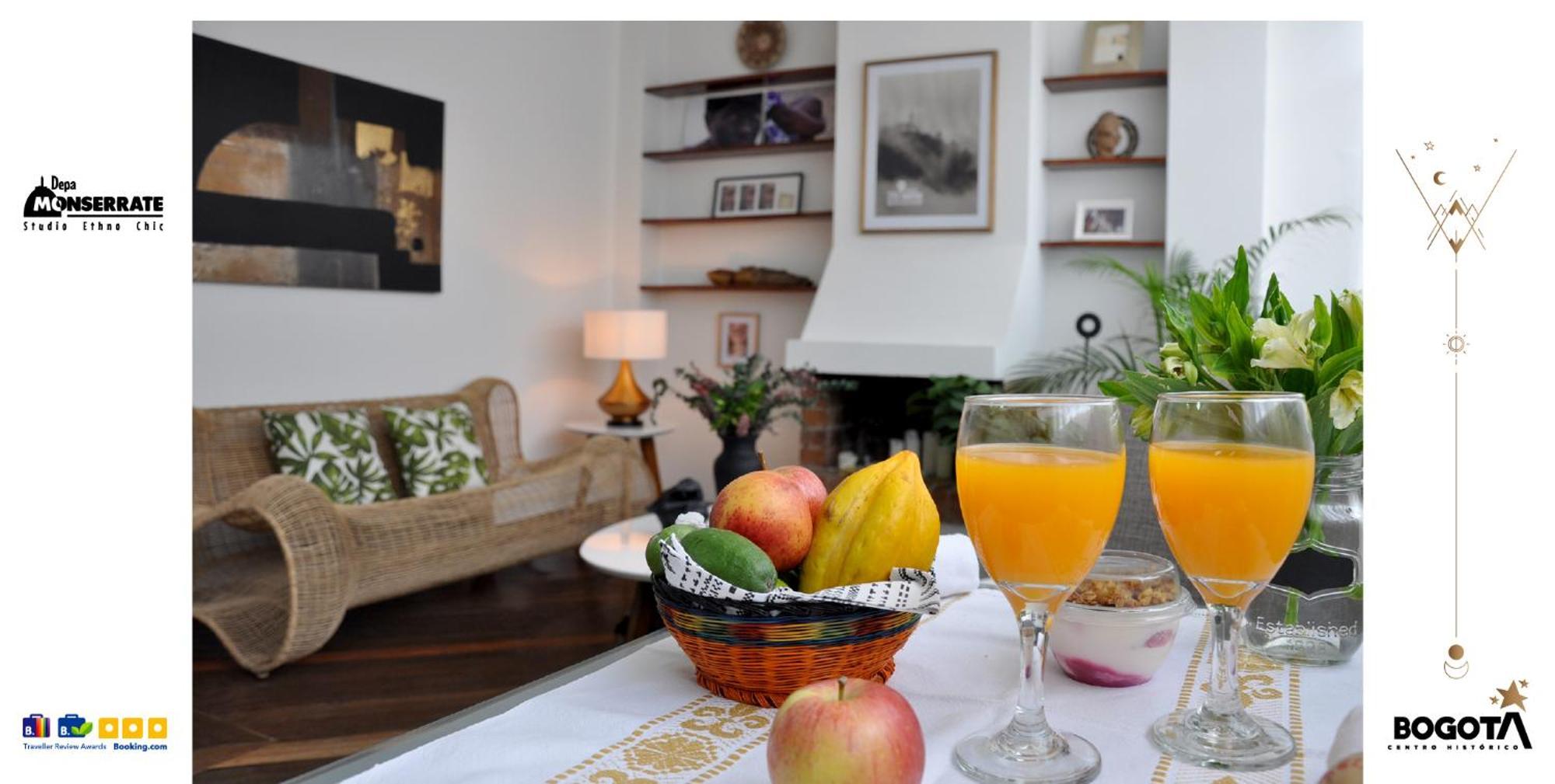 Depa Monserrate - Charming Historic Nest With Breathtaking Mountain Views - Apartaestudio Bogota Exterior photo